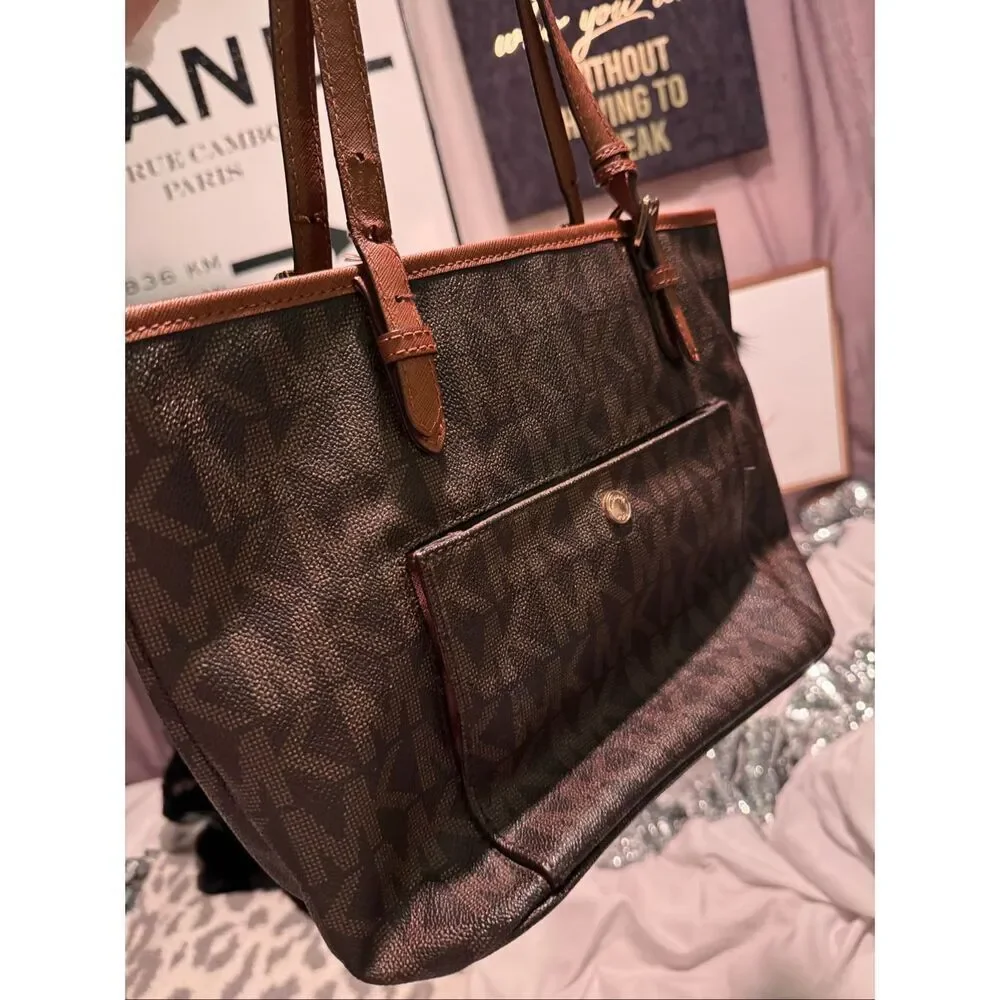 Michael Kors brown jet set monogram signature(Quinn)Tote bag purse pocketbook